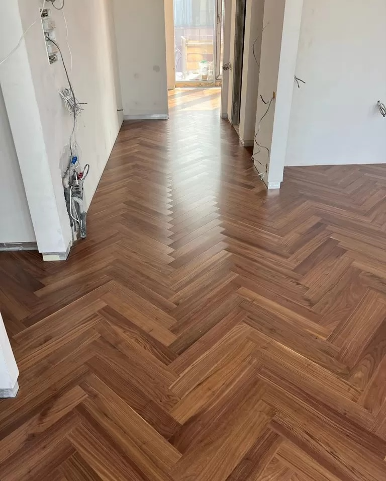 Инженерная доска Ablux Орех Американский  Английская елка  12х125х600мм